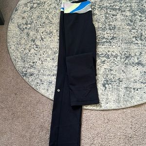 Lululemon athletic pants with colored waist band